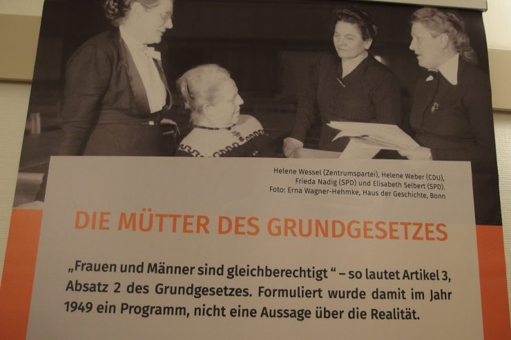 Wanderausstellung Die Mutter Des Grundgesetzes Radio